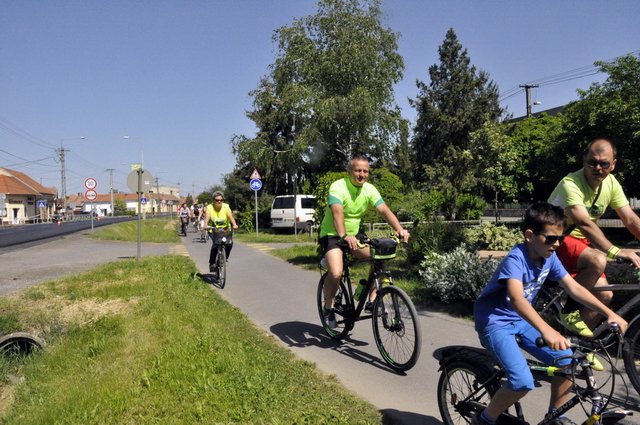 Critical Mass 2018 09